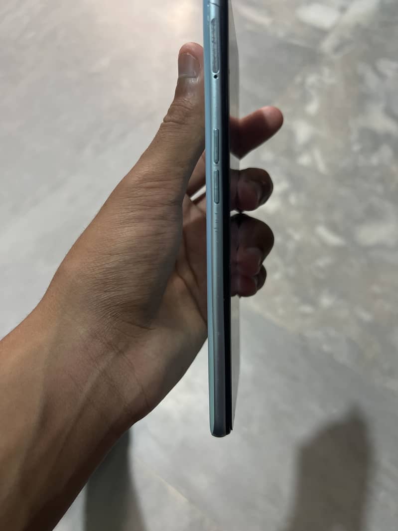 OPPO A76 1