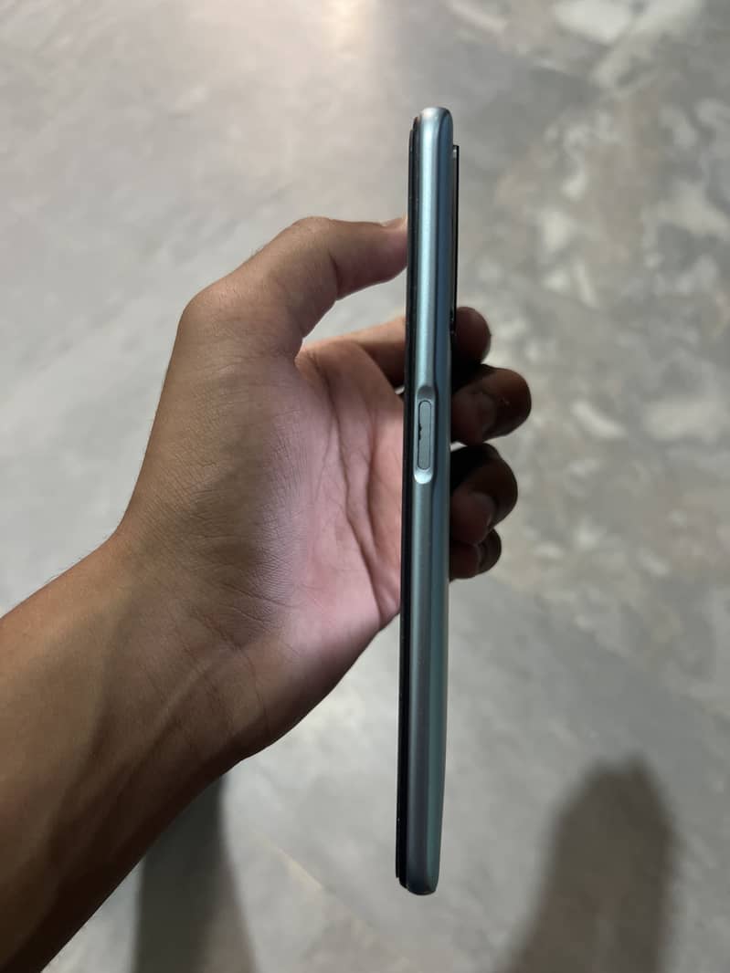 OPPO A76 3