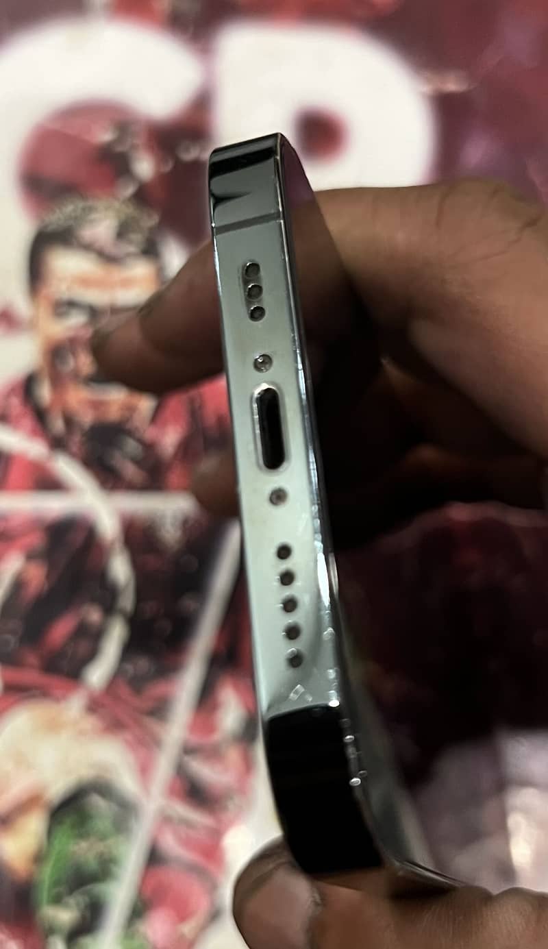Apple iPhone 12 Pro 2