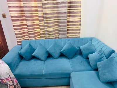 L shape sofa Good condition