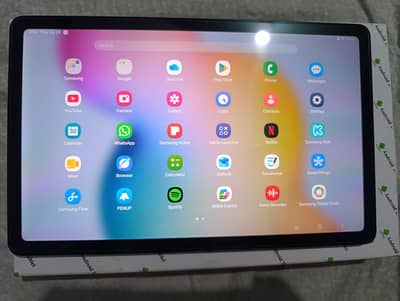 Samsung tab s6 lite Excellent condition