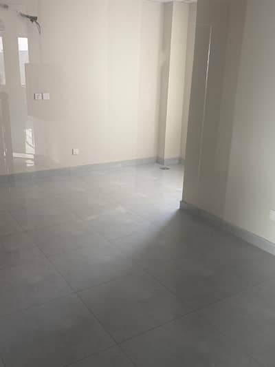 In Dream Gardens Office For rent Sized 225 Marla