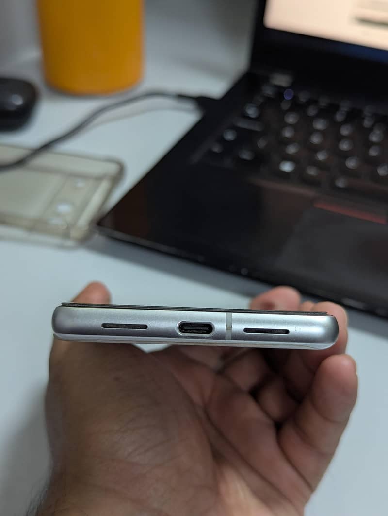 Google Pixel 7 4