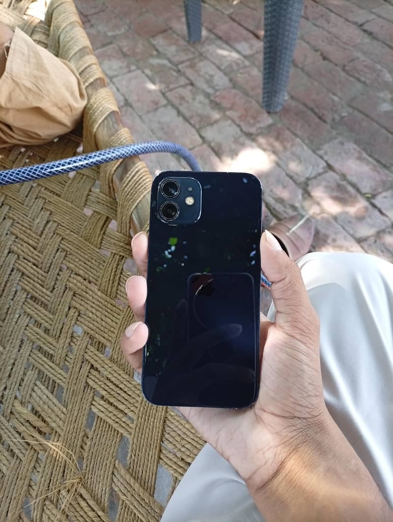 Apple iPhone 12 0