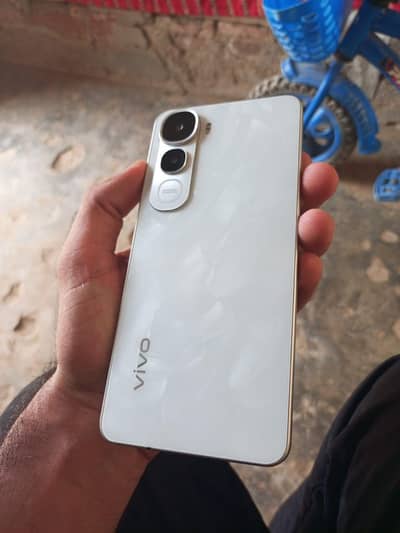 Vivo Y400