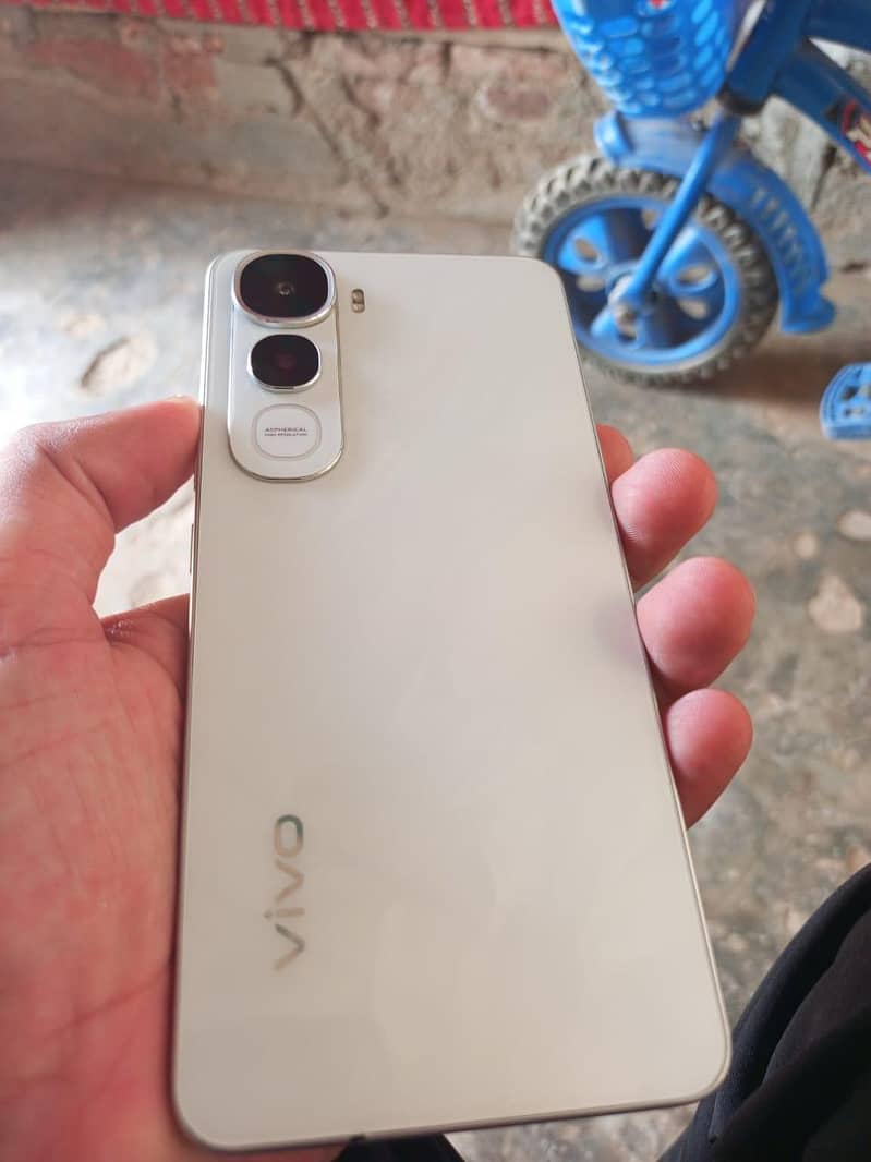 Vivo Y400 1