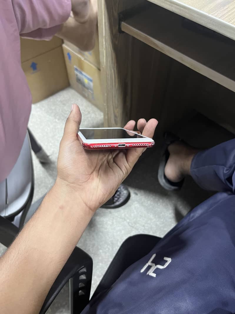Apple iPhone 7 Plus 3