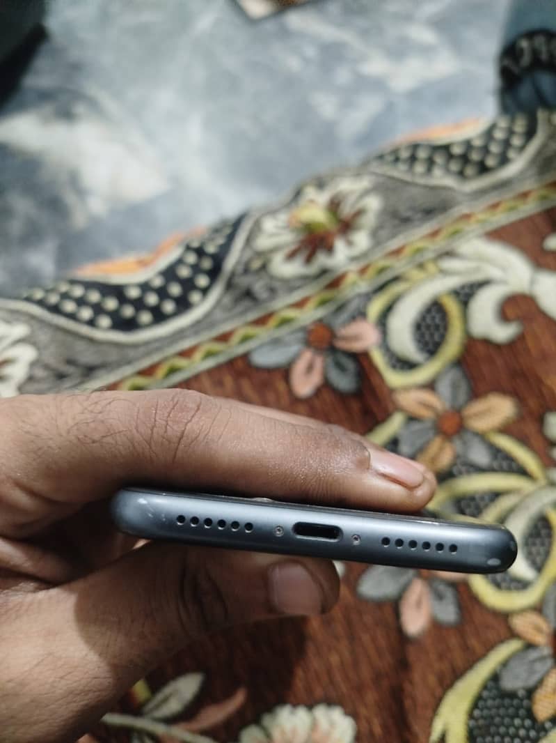 Apple iPhone 11 2