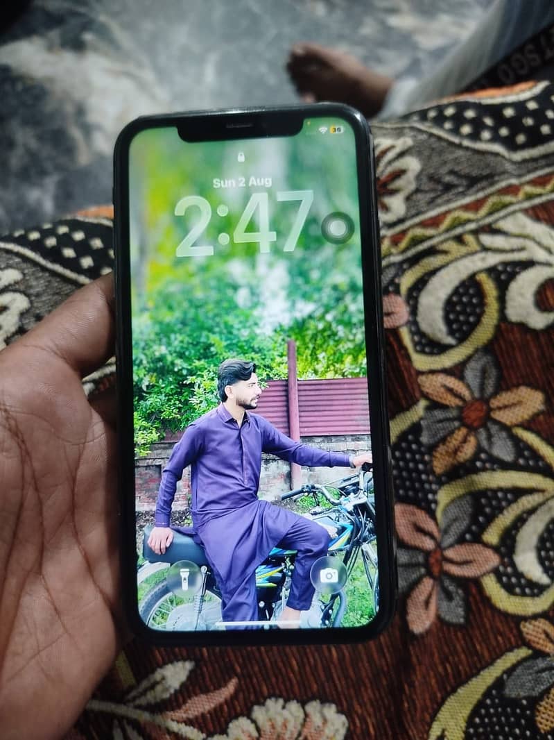 Apple iPhone 11 3