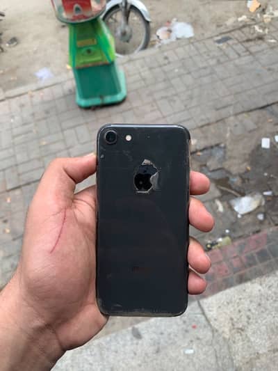 Apple iPhone 8