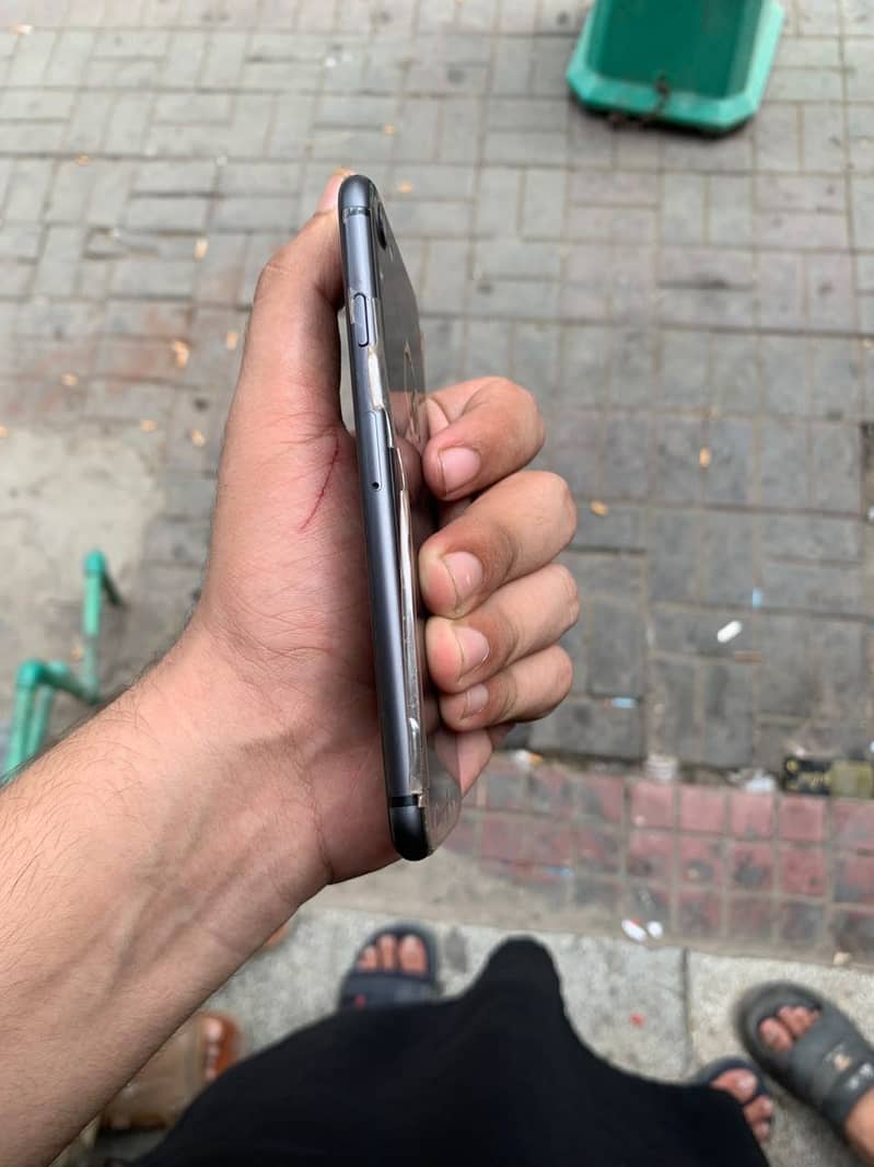Apple iPhone 8 2