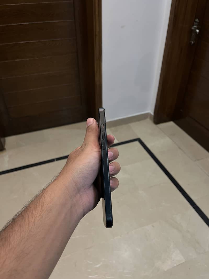 Apple iPhone 15 plus 2