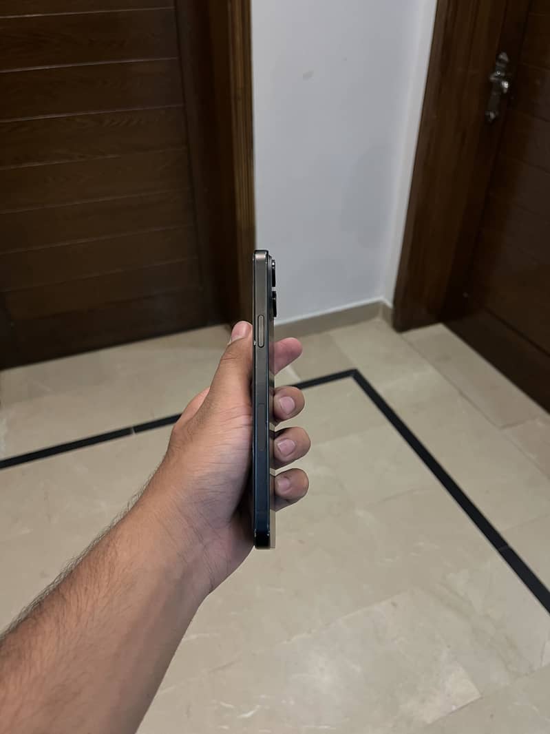 Apple iPhone 15 plus 3