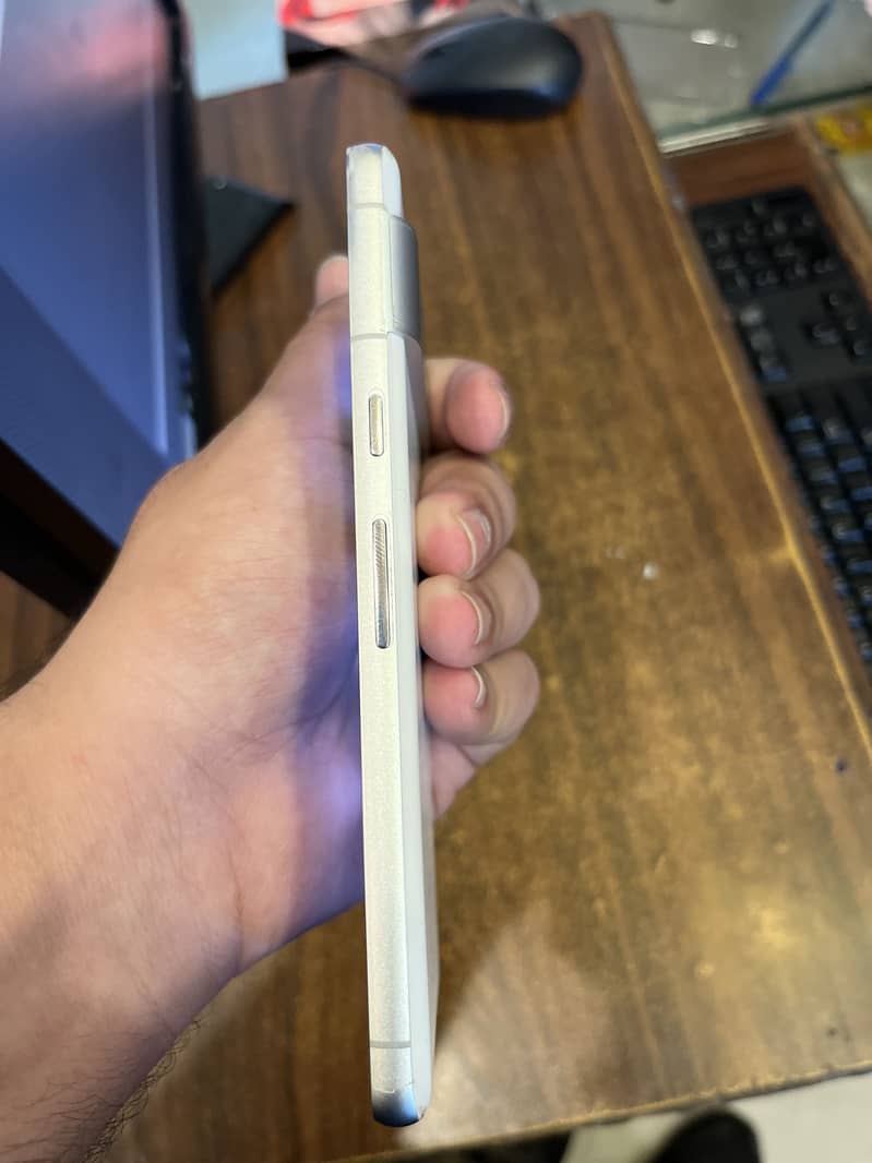 Google Pixel 7 3