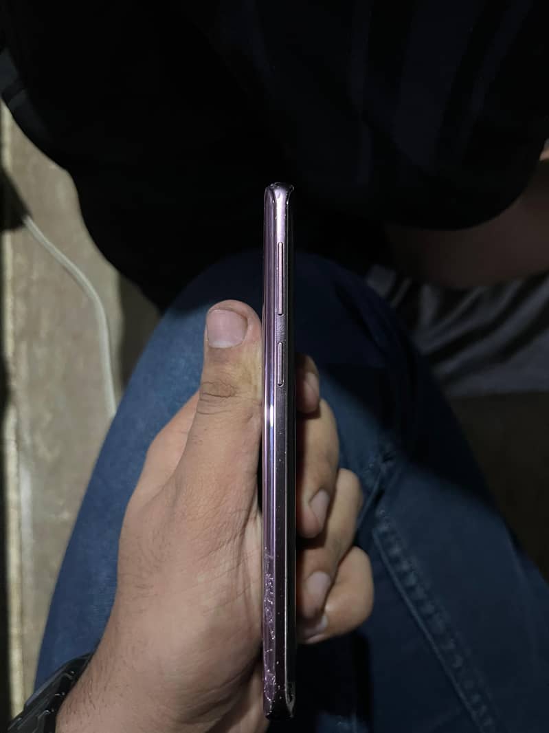 Samsung Mobile S9 4