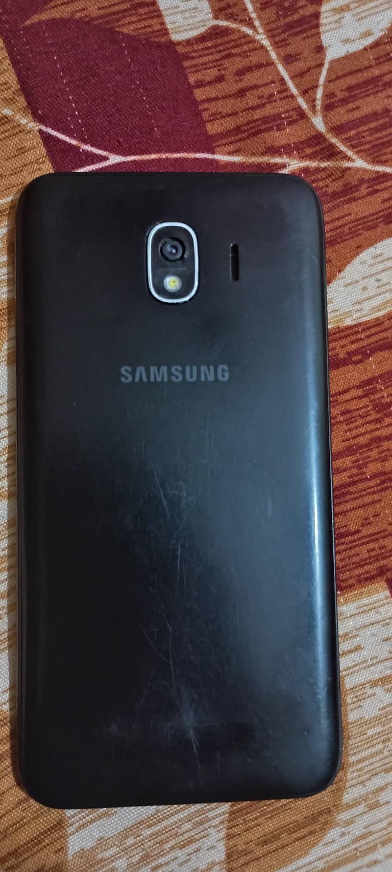 Samsung Mobile J4 3