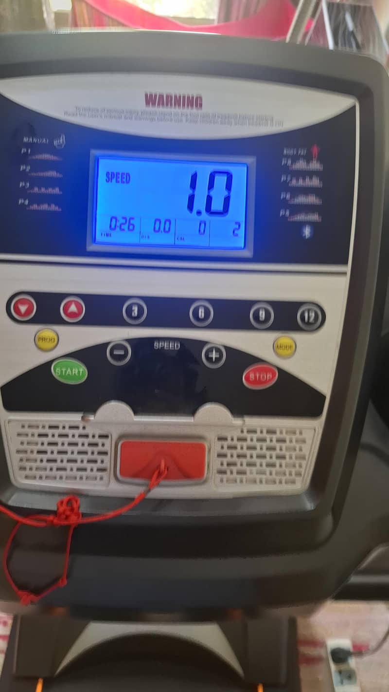 treadmill in excellent condition 4