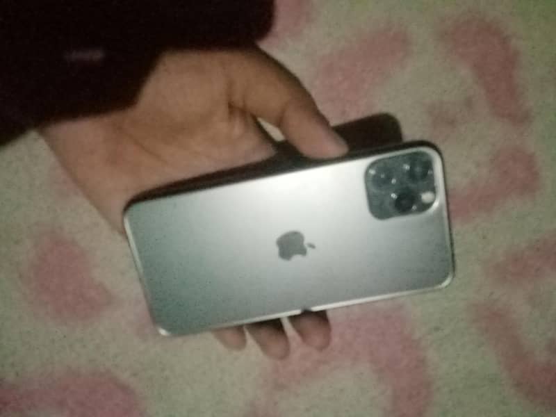 Apple iPhone 11 Pro 1