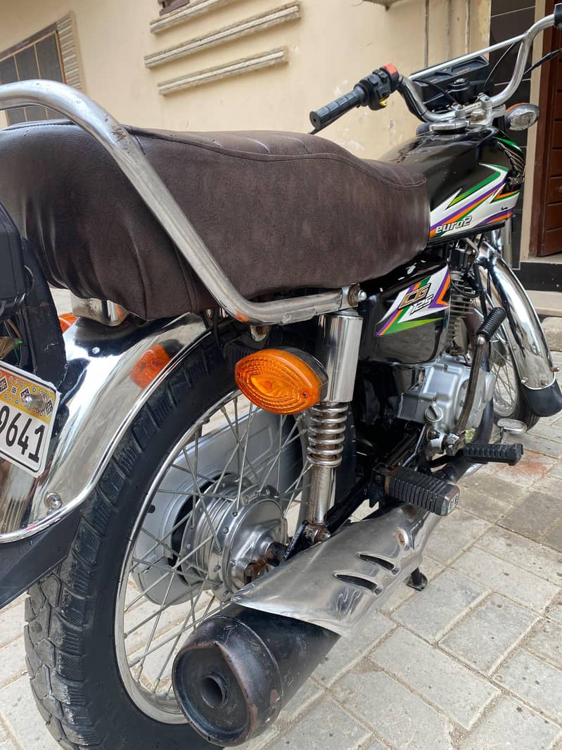 Honda CG125 2016 8