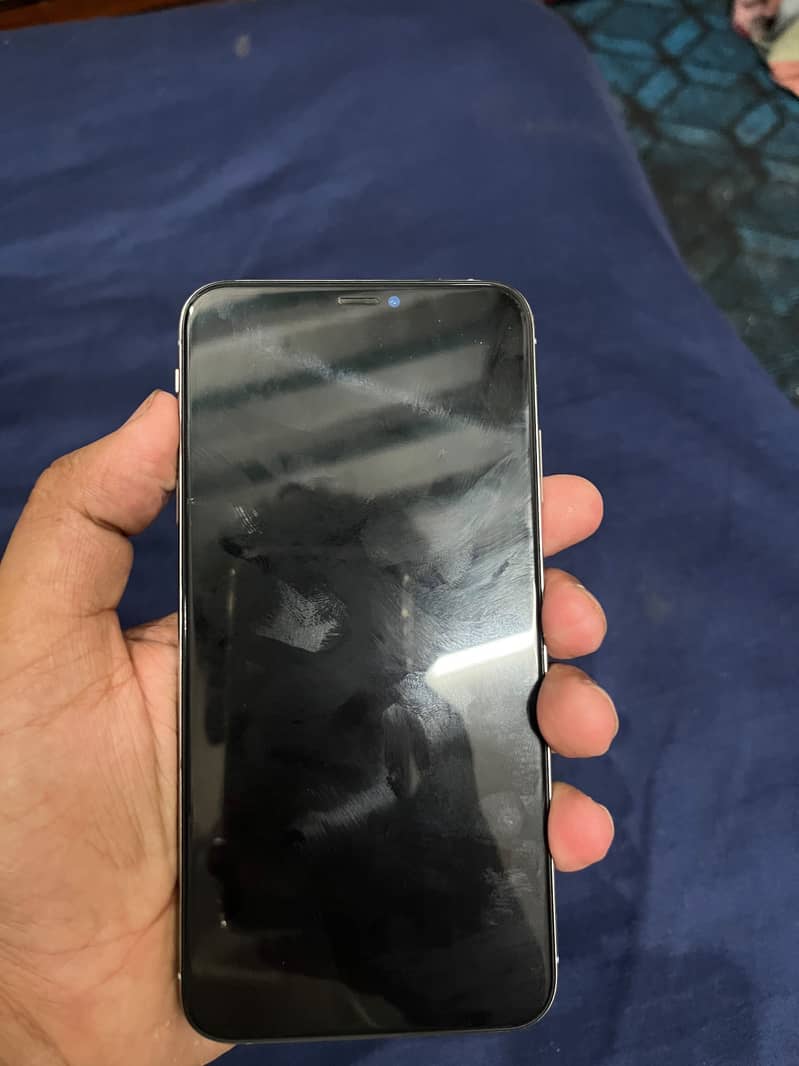 Apple iPhone XS Max 6