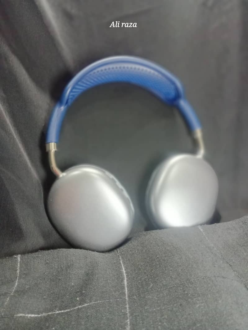 P9 headphones  2