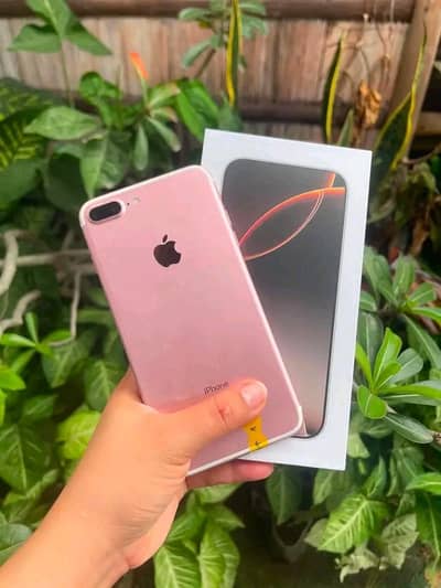 Iphone 7plus pta approved 128gb My WhatsApp number 03093713755