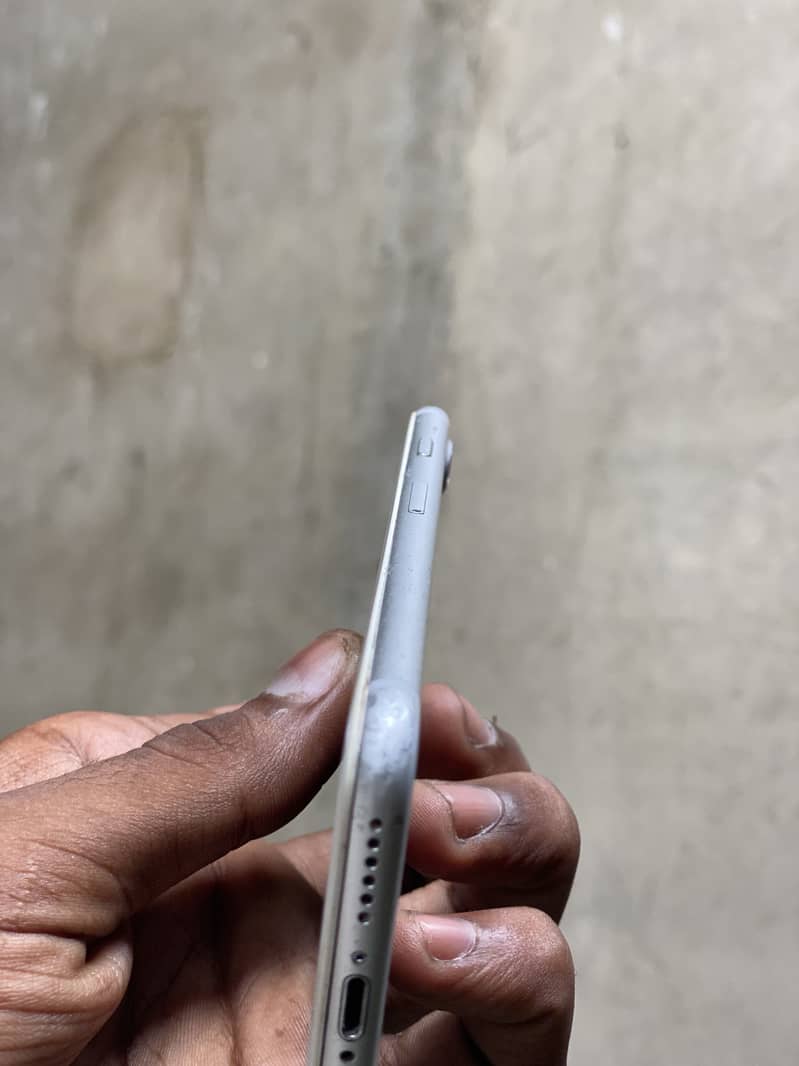 Apple iPhone 7 7
