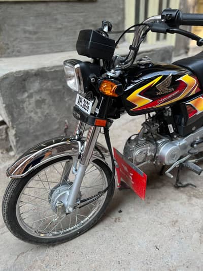 CD 70 bike Black Applied for