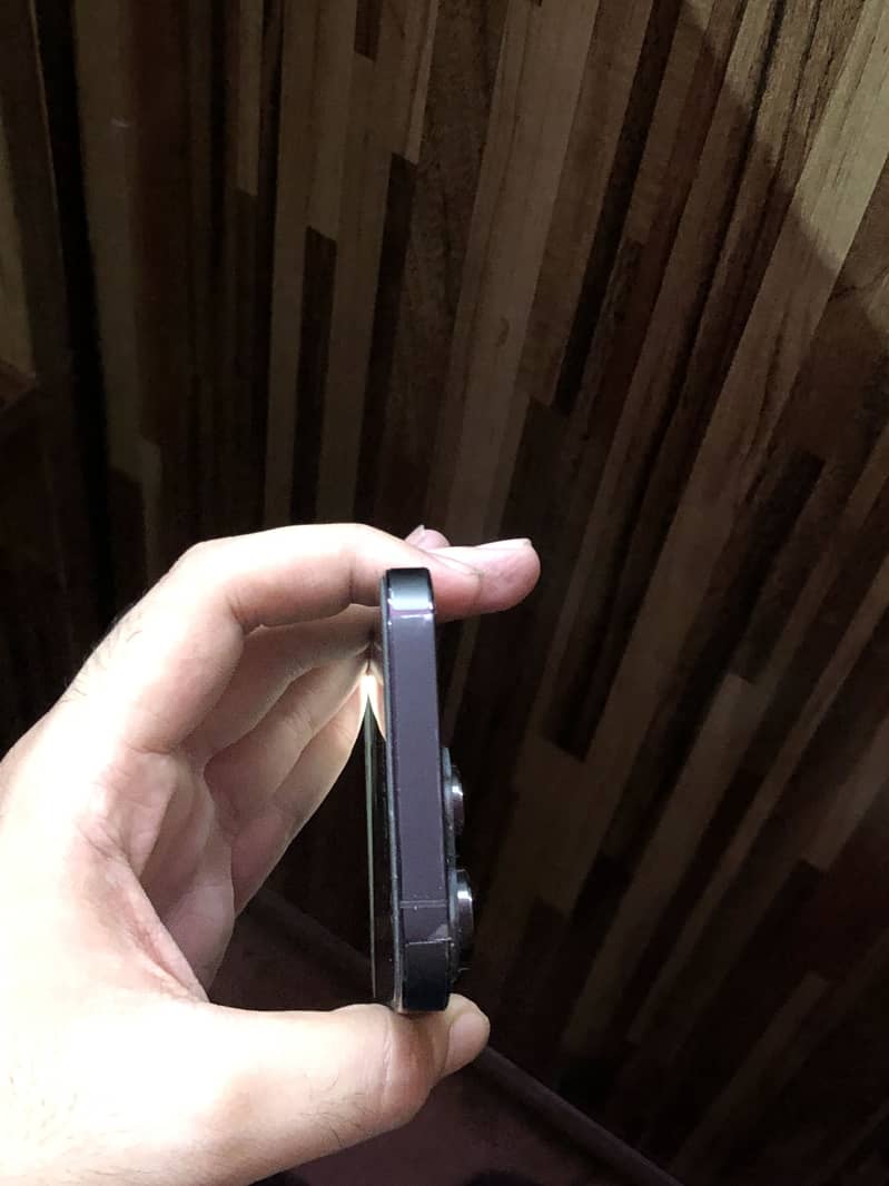Apple iPhone 14 Pro 2