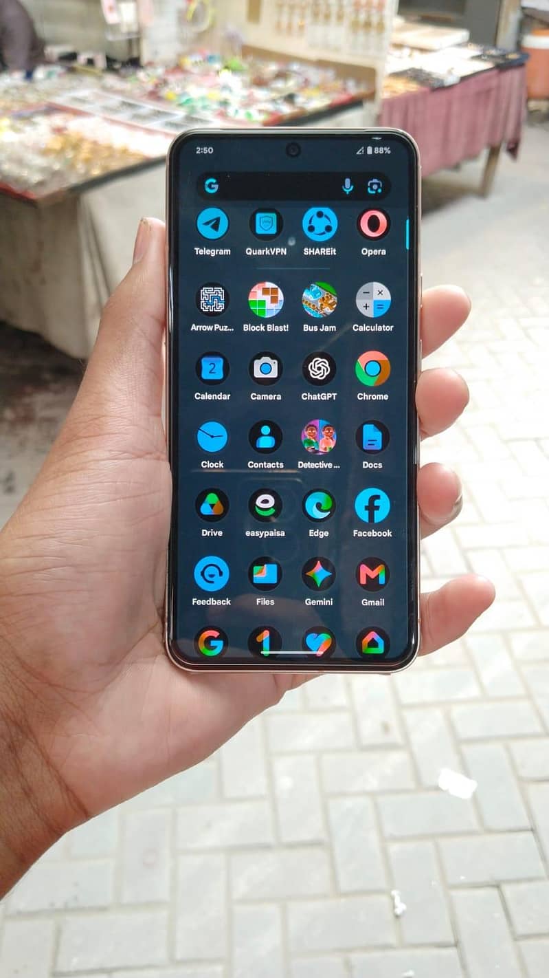 Google Pixel 8 6