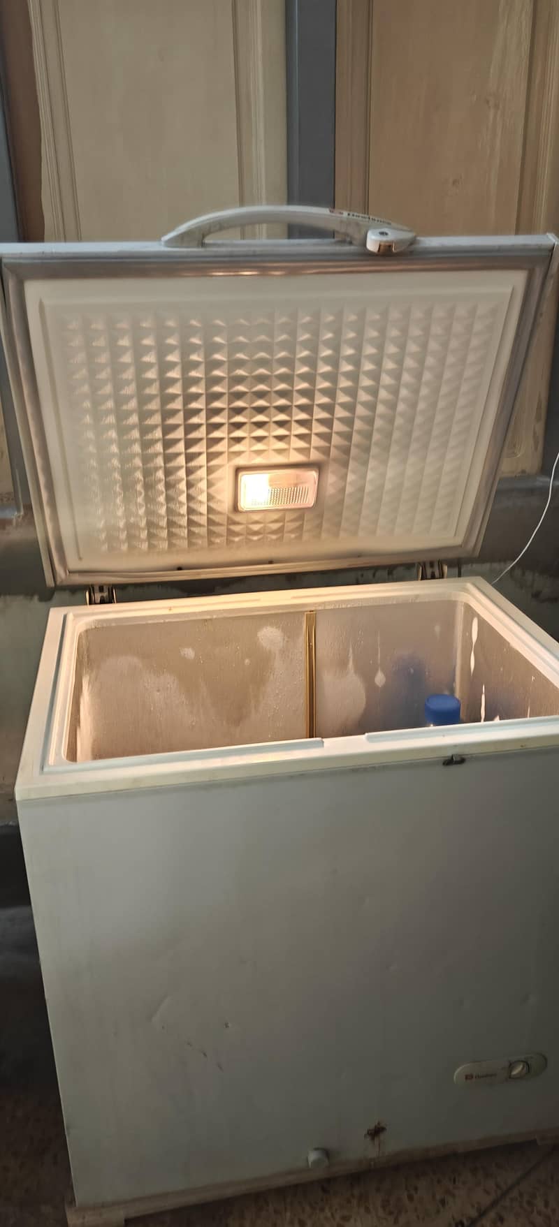 deep freezer Dawlance 2