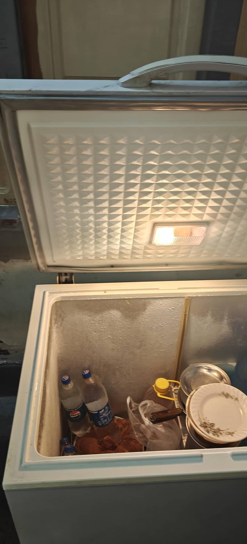 deep freezer Dawlance 3