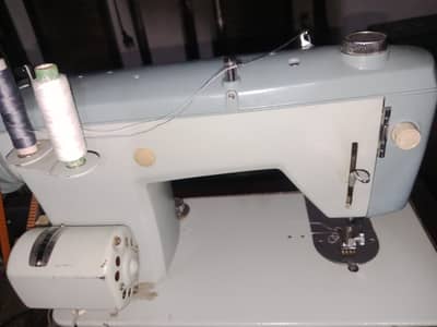 Jones 882 model Japani sewing machine imported from UK