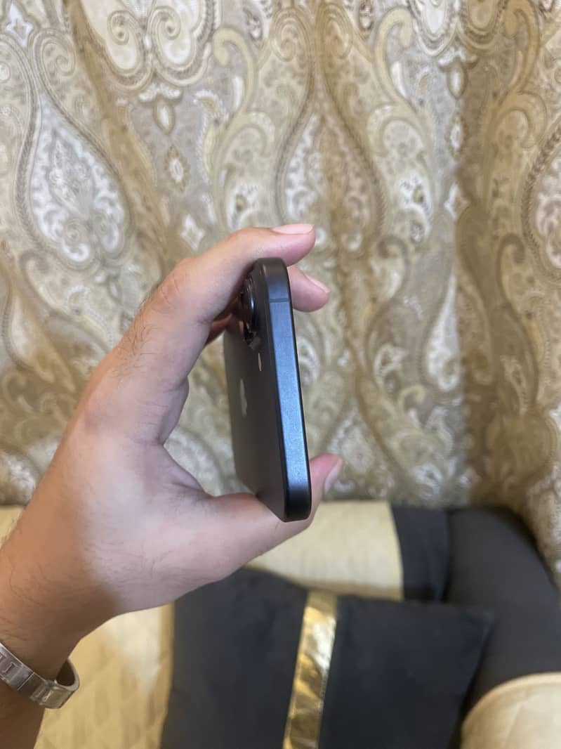 iPhone 16 Plus 256gb jv 1