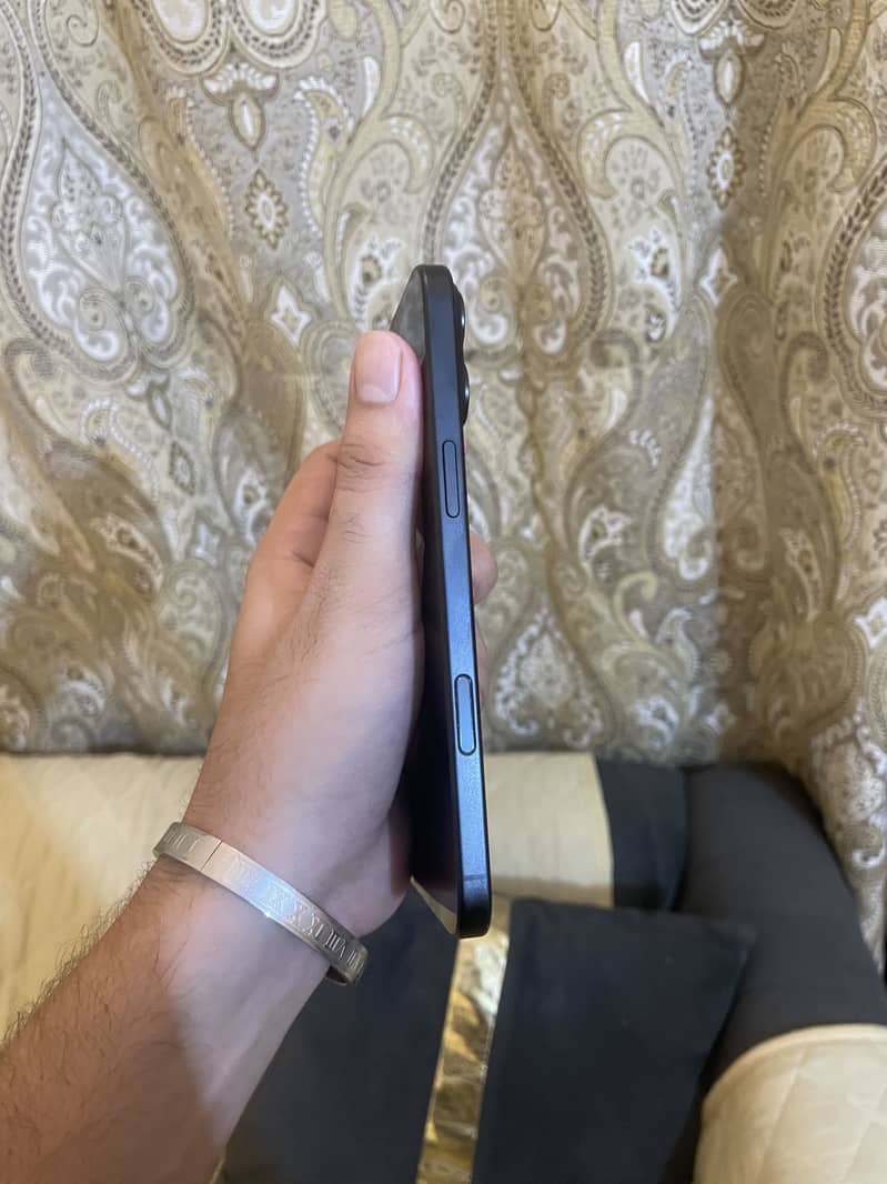 iPhone 16 Plus 256gb jv 3