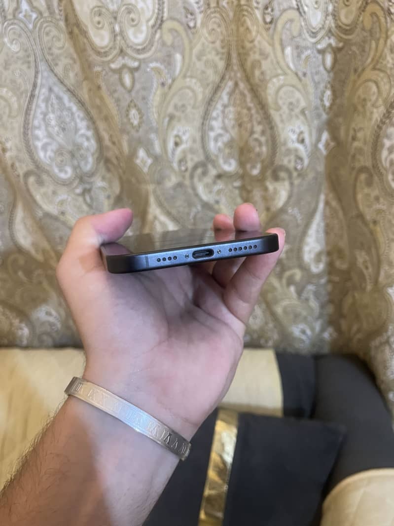 iPhone 16 Plus 256gb jv 4