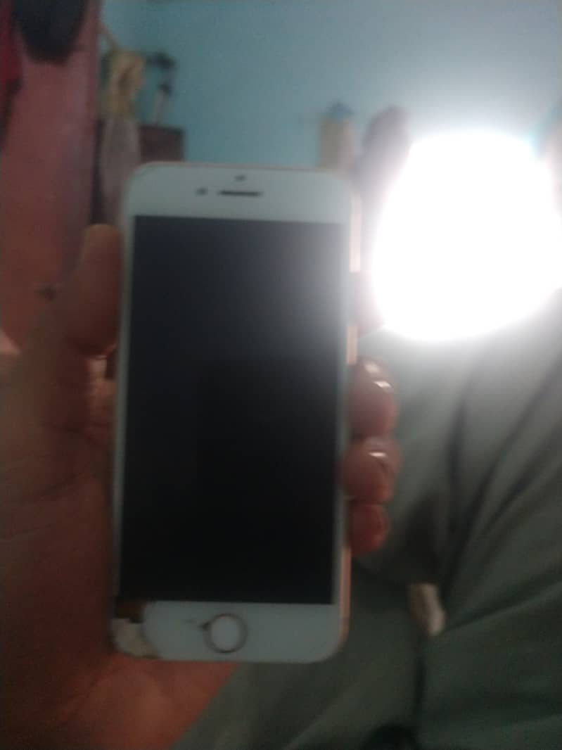Apple iPhone 8 1