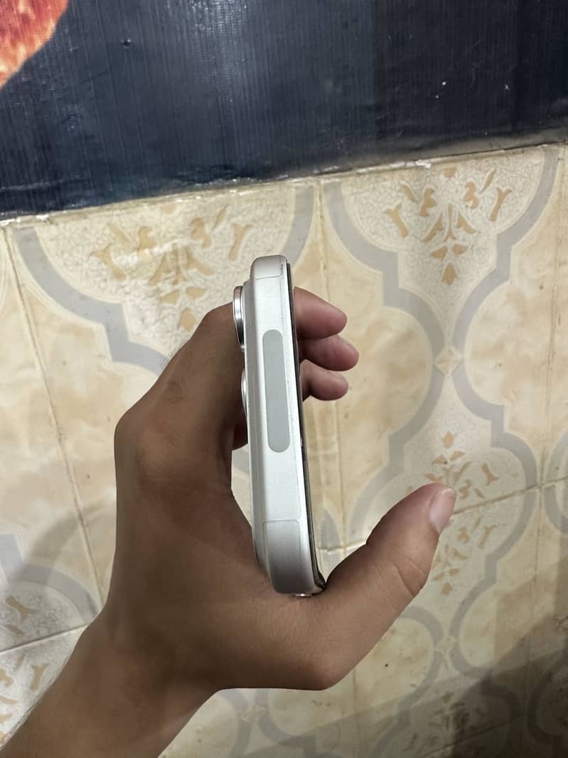 Apple iPhone 17 Pro Max 3