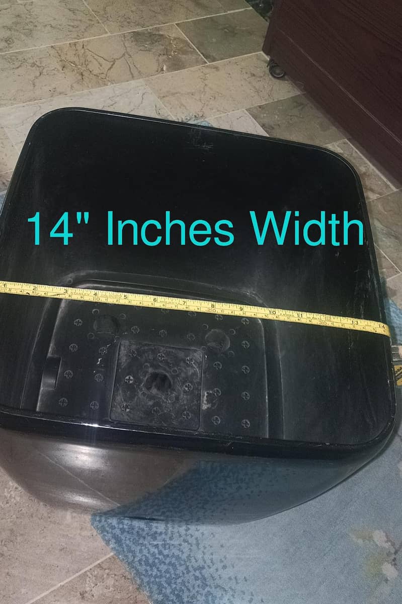 Pots Available 8 pieces Empty Black Large 8