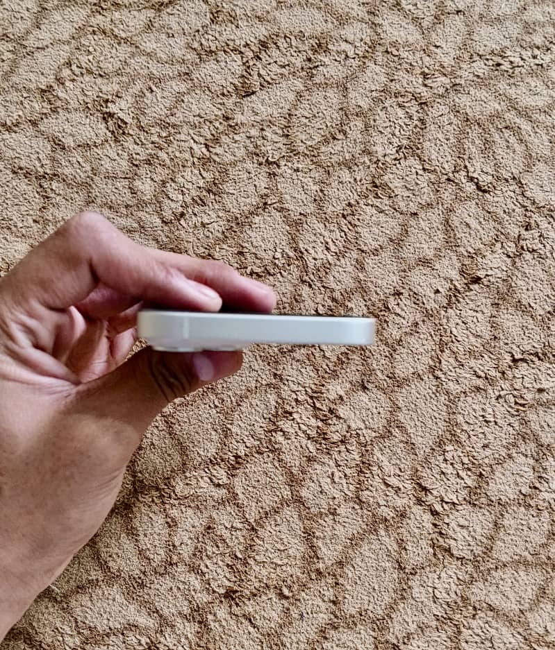 Apple iPhone 14 1