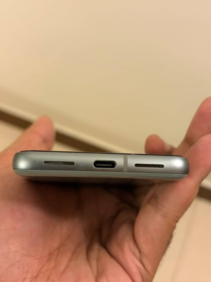 Google Pixel 8 6