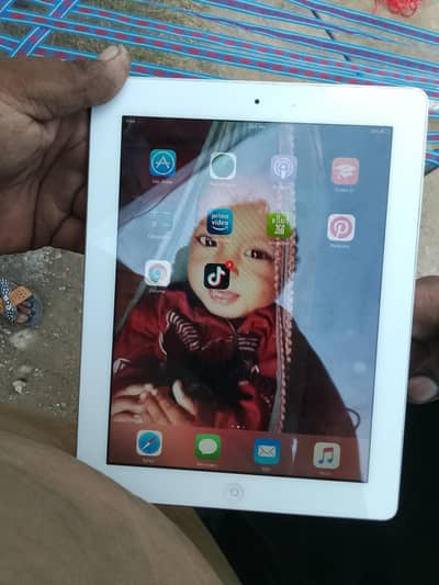 iPad 2 16gb ok ha exchange bhi data cable hai