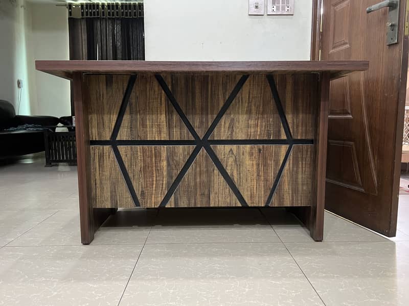 Office Table 0