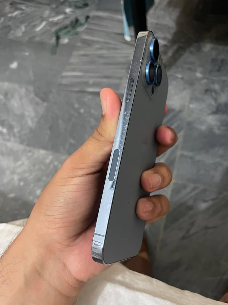 Apple iPhone 13 Pro Max 0