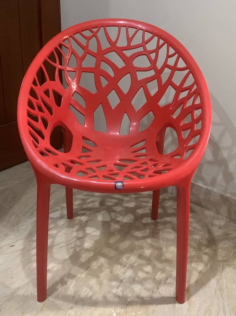 4 Chairs 2
