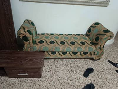 Deewan and carpet for sale