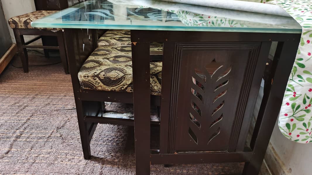 Dining table 4