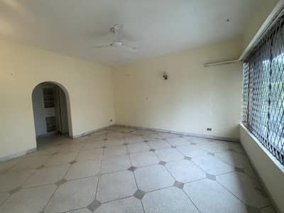 2.5 Marla Small House For Rent In Upper Mall