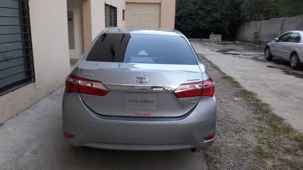 Toyota Corolla 2015 4