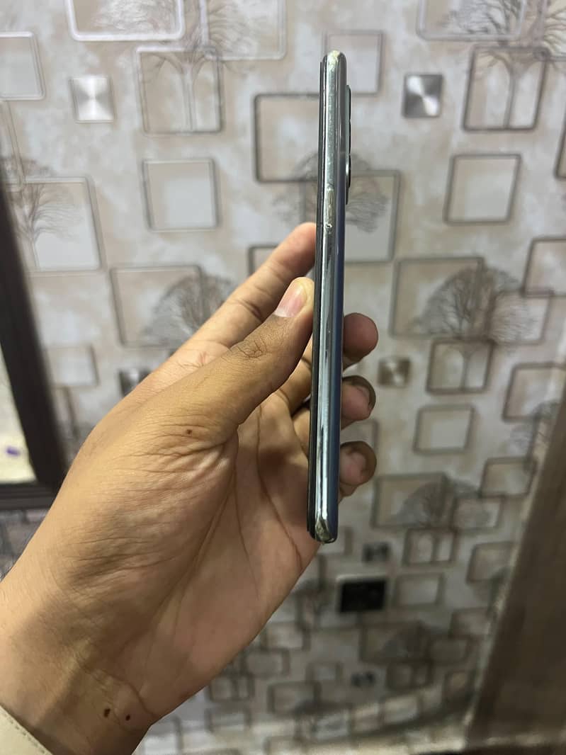 OPPO Reno6 3